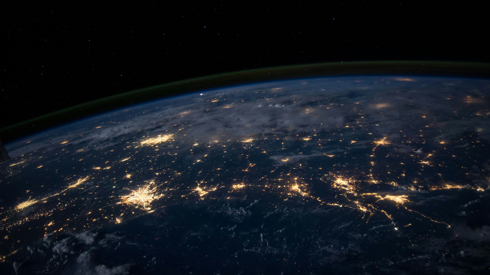 Global connected network of city lights seen from orbit