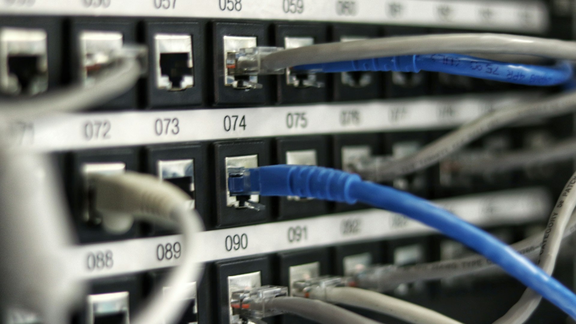 Structured network cabling patch panel